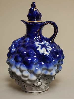 קנקן חרסינה סובייטי, ענבים, קובלט 
זהב, עיצוב בית וינטג' של ברית המועצות, שנות ה-50 20 ס"מ x 13 