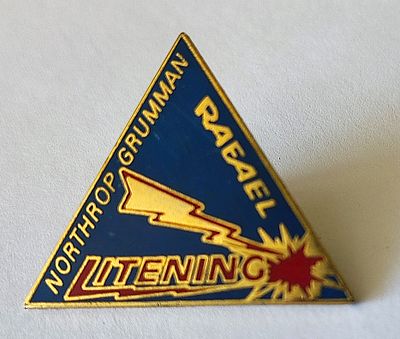 The "LITENING" icon. סמל "ליטינג". ליטנינג הוא מיכל ראייה אלקטרוסקופי/אינפרא אדום. הוא משמש כדי 