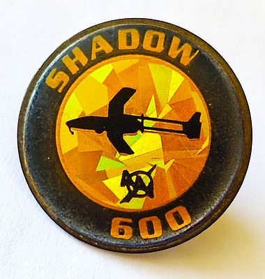 The "SHADOW 600" icon. סמל "צל 600". כלי טיס בלתי מאויש המשמש לסיור. מצב שמוצג בתמונה.