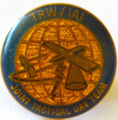 The "TRW/IAI JOINT TACTICAL UAV TEAM" badge. תג "צוות מל" טים טקטי משותף לתעשייה האווירית". צוות 