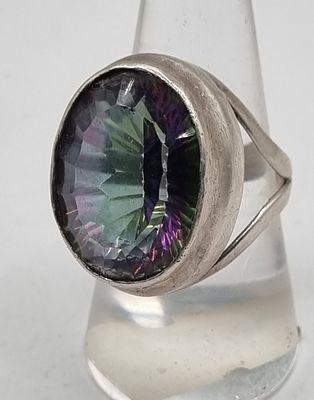 טבעת כסף טופז מיסטי. טבעת כסף 925 עם אבן טבעית "טופז מיסטי" מידה 8 גודל האבן: 23&times;16 ממ