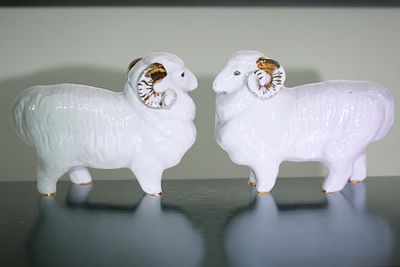 זוג פסל איל פורצלן אימפריאלי של לומונוסוב, ברית המועצות, מצוין 
15 ס"מ x 10 ס"מ x 8 ס"מ - כל אחד 