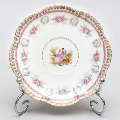 Тарелочка с галантной сценой. Западная Европа для Торгового дома Графа Гарраха в 