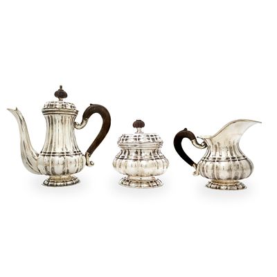 Servizio da caff&egrave; in argento 800. Servizio da caff&egrave; in argento 800 gr. 752 Servizio 