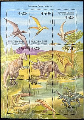 Гвинея.
1988. Серия: Доисторические животные. 2 квартблока и 2 блока. Состояние: MNH.
. Mi 