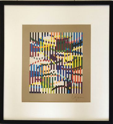 יעקב אגם. ליטוגרפיה לא ממוספרת. חתומה בלעז בעפרון. ממוסגרת. מידות: 39X35 ס"מ.