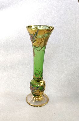 אגרטל לפרח בודד. זכוכית בוהמית איכותית ויחודית. BOHEMIAN GLASS משנות ה-60-70 של המאה הקודמת. 