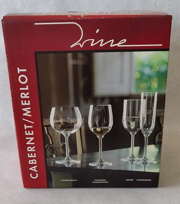 סט 12 כוסות ליין "ריידל" RIEDEL. קריסטל איכותי ביותר. גובה: 24 ס"מ.