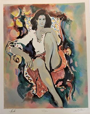 יהודה ורד. ליטוגרפיה. 35/250. חתום בעברית ואנגלית. "נערה יפה בכורסה". מידות: 48.5X38.5 ס"מ.