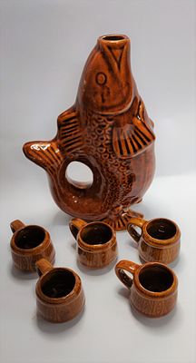 לאספני פריטים ייחודיים. לוט - סט של כלי מזיגה לאלכוהול בצורת דג + חמש כוסיות קטנות. לאספנים, או 