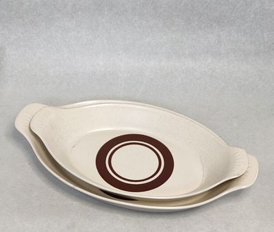 לוט - שני כלי הגשה וינטג' של "לפיד" המבוקשת. דגם "פסטיבל". מידות: 36.5 ס"מ. ו-32 ס"מ.