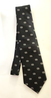 עניבה נאה אופנתית בותר של "גוצ'י" GUCCI במצב טוב מאוד.