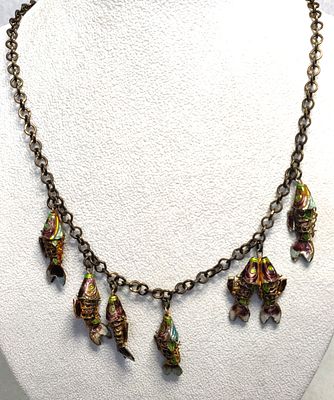 ענק בעיצוב יוצא דופן, עם קמע של שבעה דגים למזל טוב, ריפוי ופוריות. כולם עבודת מתכת עם גימור 