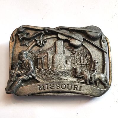 אבזם BELT BUCKEL מאסיבי. יחודי בעיצובו. מארצות הברית. ROCKY MOUNTAINS. של חברת .BUCKLE CO. ניתן 