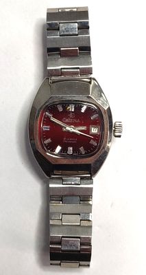 שעון יפיפה, "קאטנה" CATENA. במצב עבודה. מרהיב באלגנטיות המעודנת שלו. לוח בגוון יין. קוים 