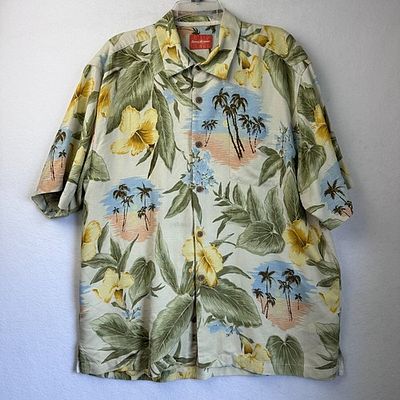 חולצה יפיפייה של היצרנית הידועה TOMMY BAHAMA שרוול קצר. מידה L. 
יצרנית האופנה "טומי בהאמה" 