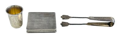 לוט 3 כלי כסף עתיקים כולל מלקחיים לקוביות סוכר וכוסית לוודקה עשויים כסף 84 תוצרת האימפריה 