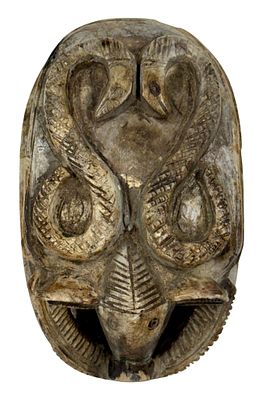 רפרודוקציה של חותם חרפושית מצרי עתיק מגולף ביד מאבן סבון. מידות הבסיס 6.5x10 ס"מ, גובה 4 ס"מ 