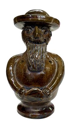 משרוקית קרמיקה בצורת גבר חרדי תוצרת פולין כנראה של האומן Wladyslaw Kitowski. גובה 12.5 ס"מ 