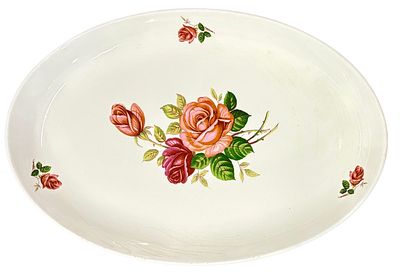 מגש אובלי גדול ממדים עם ציורי פרחים תוצרת פל קרמיק. 27.5x41.5x4 ס"מ, חתום, שריטות