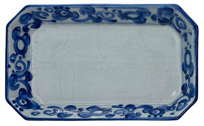 תבנית קרמיקה מלבנית תוצרת לפיד מסדרת ערבסק מצוירת ביד. 16x26.5x4 ס"מ, חתומה