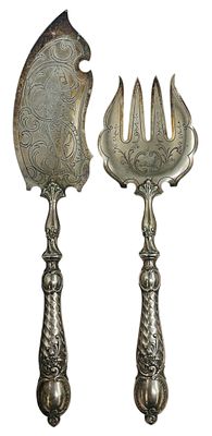 כלי הגשה אר-נובו עתיקים מצופים כסף תוצרת WMF מתקופת סוף המאה ה19 עד תחילת המאה ה20. מעוטרים 