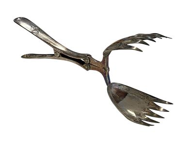 מלקחיים להגשה אר-נובו עתיקות מצופות כסף תוצרת WMF, תקופת סוף המאה ה19 עד תחילת המאה ה20. חתומות 