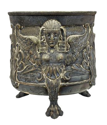 קערה עתיקה מסוף המאה ה19 תוצרת Berndorf Art Krupp עשויה נחושת מצופה כסף, עומדת על 3 רגליים ועם 