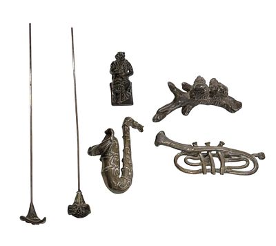 לוט 6 פרטים דקורטיביים עשויים כסף 925 בשיטות האלקטרופורמינג. חתקם חתומים