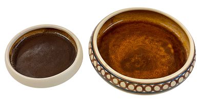 זוג קערות קרמיקה ישראליות תוצרת בית היוצר, קוטר 15/21 ס"מ, אחת חתומה מרגלית