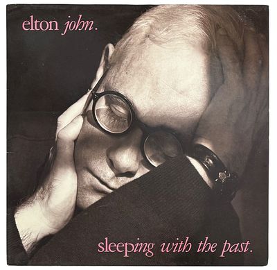 אלטון ג'ון - תקליט ויניל, אלבום Elton John - Sleeping with the past, תוצרת בריטניה משנת 1989. 
