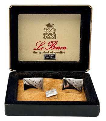 סט חפתים וינטג' תוצרת Le Baron עשויים כסף סטרלינג 925 עם חריטות דקורטיביות, נתונים בקופסה 