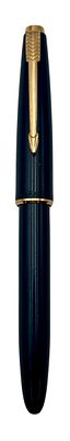 עט נובע תוצרת PARKER, אנגליה. אורך: 12.4 ס"מ, ציפורן 14K במידה B. מצב טוב, שפשופים קלים.
