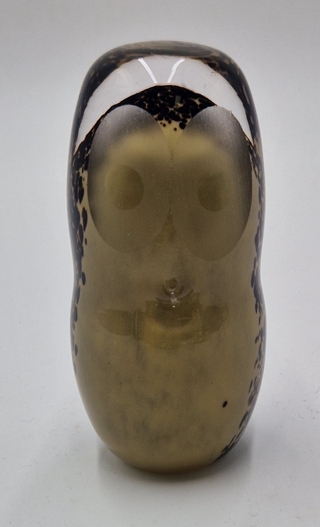 WEDGWOOD CRYSTAL GLASS PAPERWEIGHT FASHIONED AS AN OWL