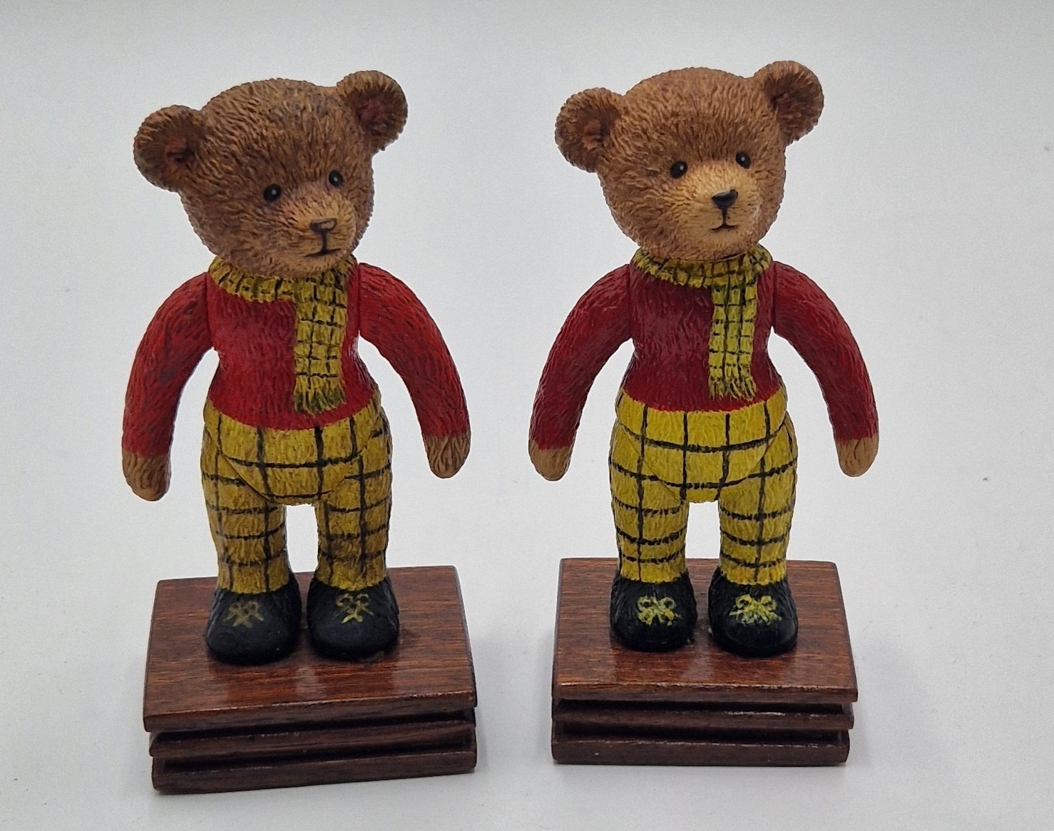 COMPOSITE 14cm "RUPERT THE BEAR FIGURINES ON PLYNTHS