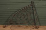 Continental Wrought Iron Trade Sign Bracket. A good late 19th century wrought iron scroll Image - 4