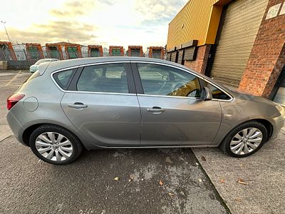 2010/60 REG VAUXHALL ASTRA ELITE AUTO 1.6 PETROL SILVER AUTOMATIC HATCHBACK *NO VAT*. HZ - 