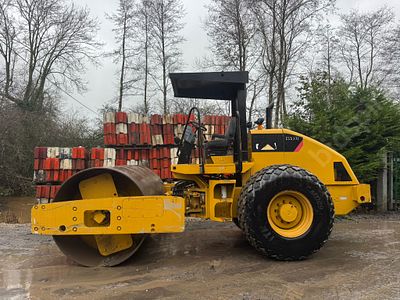 CATERPILLAR CS553E SINGLE DRUM WHEELED VIBRATING ROLLER *PLUS VAT*. DS - CATERPILLAR CS553E 