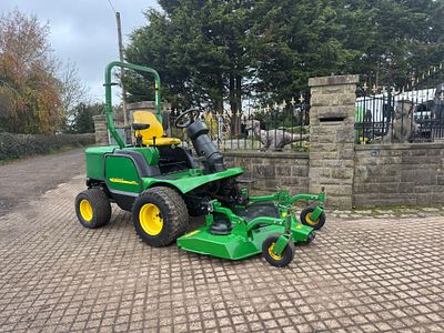 2012 JOHN DEERE 1545 4WD OUTFRONT RIDE ON MOWER *PLUS VAT*
. DA - 2012 JOHN DEERE 1545 4WD 