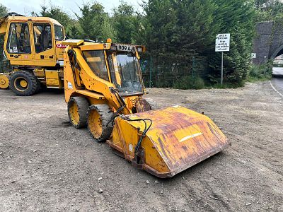 JCB HYDRAULIC SWEEPER BUCKET COLLECTOR *PLUS VAT* 
IN WORKING ORDER 
HYDRAULIC DRIVEN 