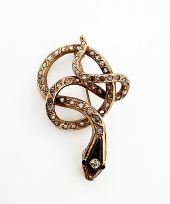 Antique 14k Diamond Snake Brooch. 14k gold 
14.6g 
45.4mm