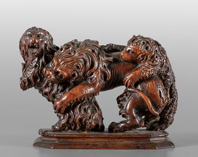 OGGETTISTICA - Lotta tra un leone e due cani scultura in legno intagliato Venezia sec.XVII cm. 