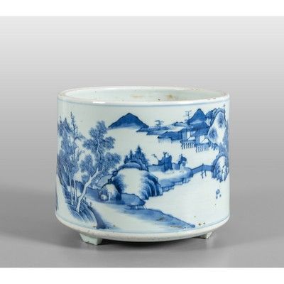OGGETTISTICA - Cachepot in porcellana a decorazione bianca e blu con paesaggio lacustre e 