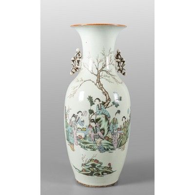 OGGETTISTICA - Vaso in porcellana decorato con fanciulle Cina sec.XIX h.cm.62