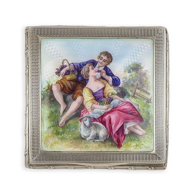 GIOIELLI - Fine tabacchiera in argento decorata con miniatura raffigurante due amanti in smalto a 