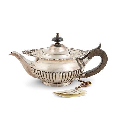 OGGETTISTICA - ATKIN &amp; Lockwood Sheffield 1907 teiera in argento sterling 925 Peso 389 g.