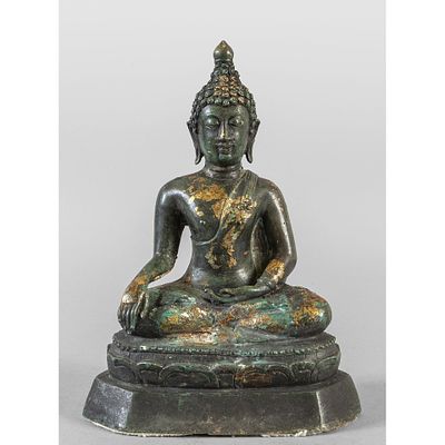 Bouddha en bronze pr&eacute;sentant des traces de dorure, XIXe si&egrave;cle21 x 16 x 9,5 cm