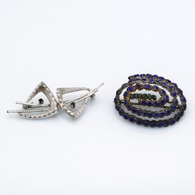 Due spille in argento 800 - Due spille in argento 800 La prima con due pietre tipo acquamarina, la 