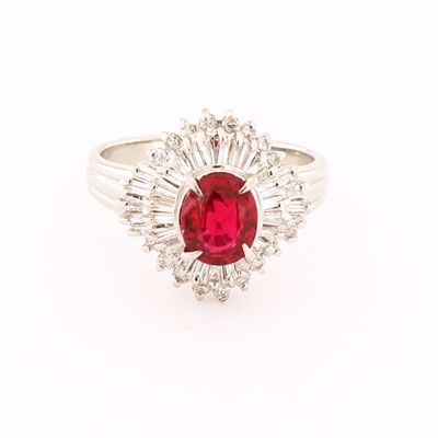 Anello in platino con spinello rosso e diamanti naturali - Anello in platino con spinello rosso e 