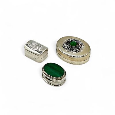 Tre scatoline in argento e malachite gr. 65 - Tre scatoline in argento e malachite gr. 65